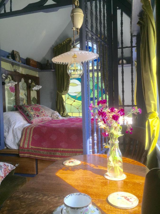 The Tabernacle At Frieda And The Moon Vila Lanreath Exterior foto