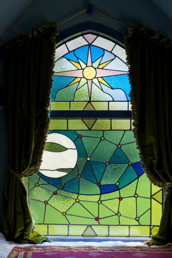 The Tabernacle At Frieda And The Moon Vila Lanreath Exterior foto
